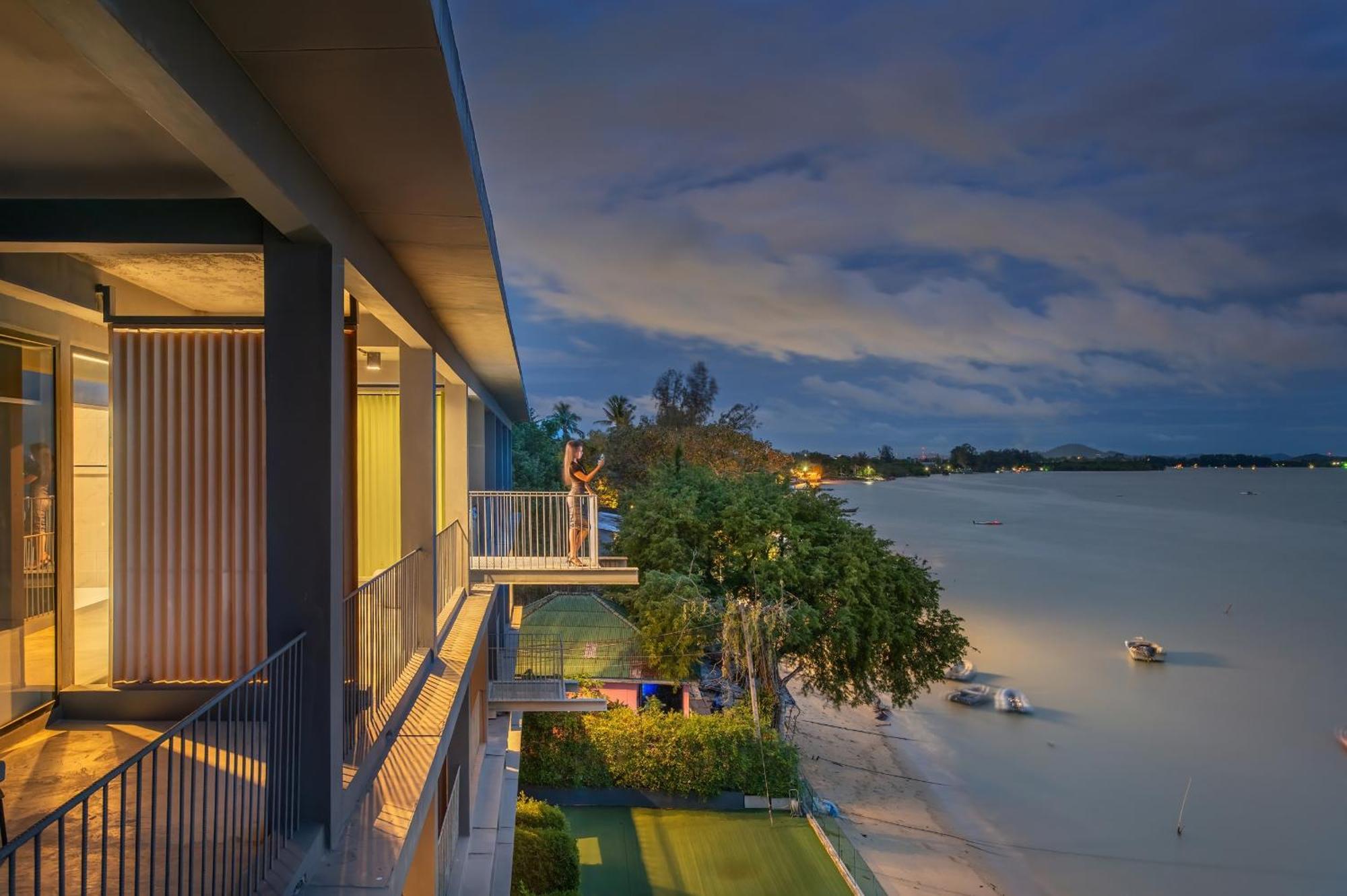 Shin Arch39 Phuket Beach Front - Sha Plus Чалонг Экстерьер фото