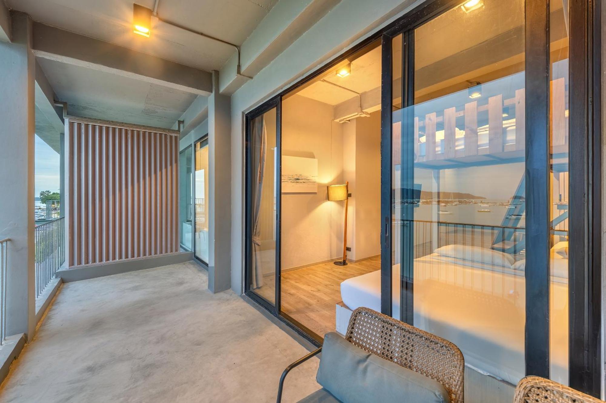 Shin Arch39 Phuket Beach Front - Sha Plus Чалонг Экстерьер фото