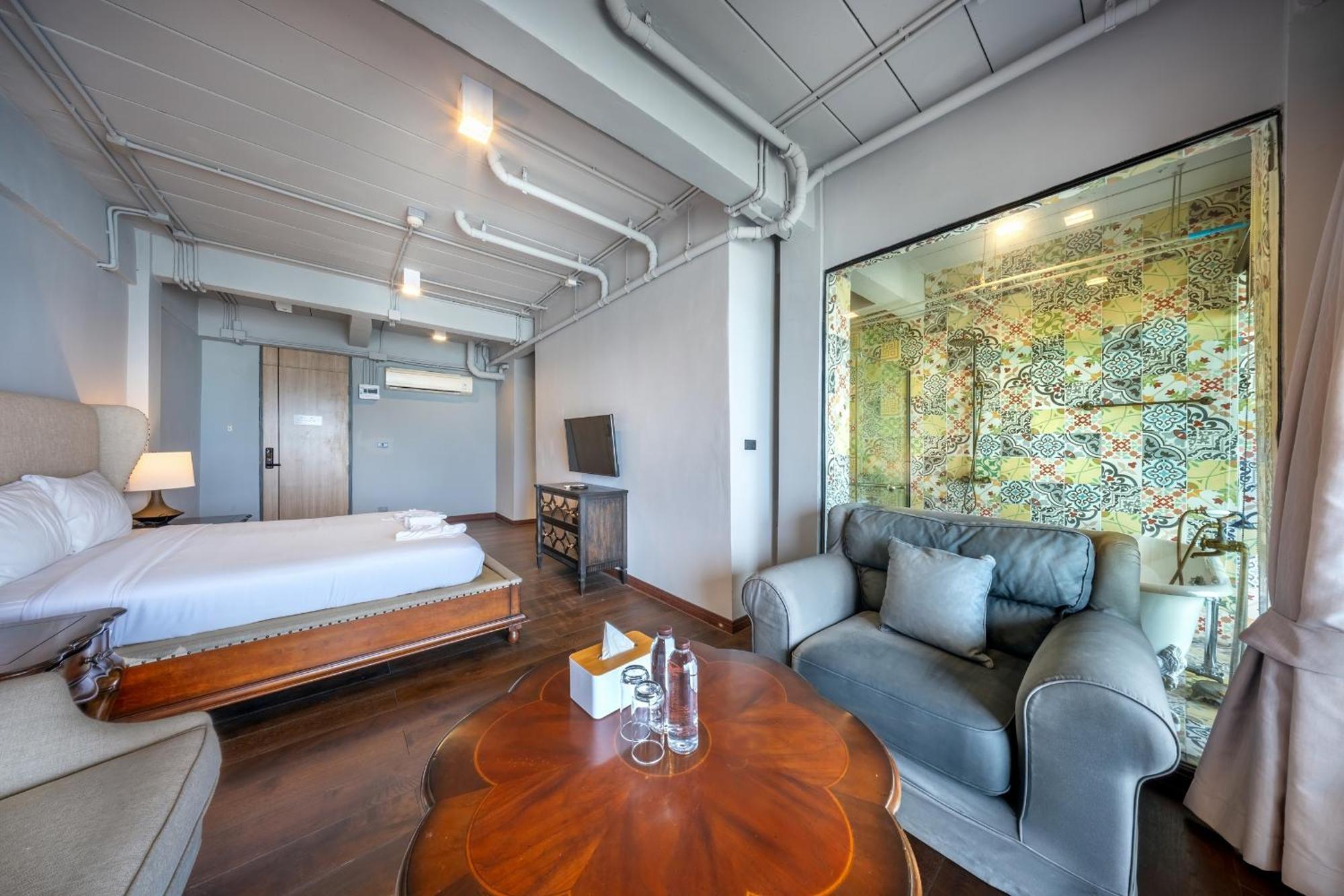Shin Arch39 Phuket Beach Front - Sha Plus Чалонг Экстерьер фото